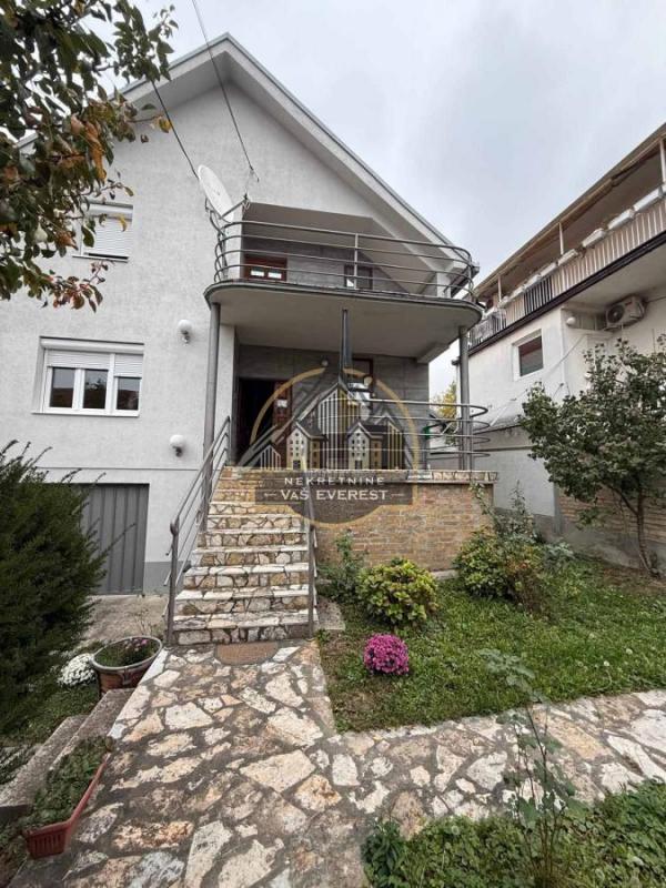 Glavna slika - Kuća na prodaju, 159m2, 279.000€