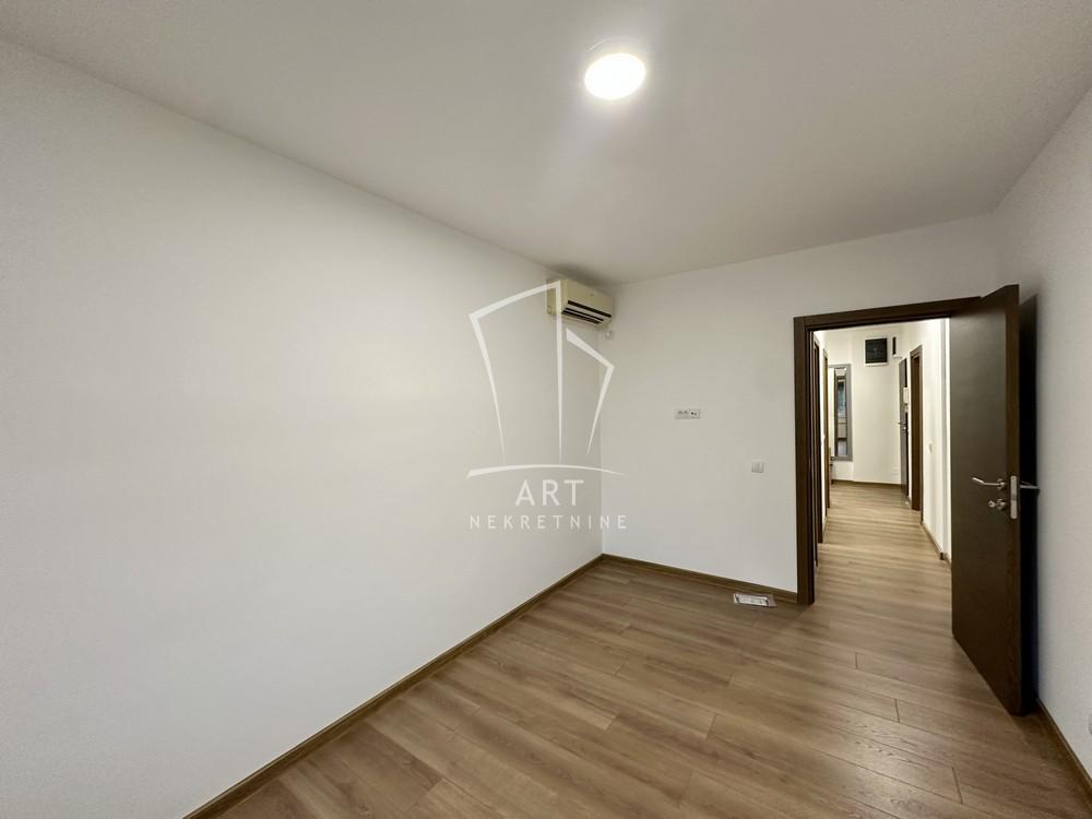 Slika 6 - Nehruova, Petosoban stan na prodaju, 104m2, 410.000€