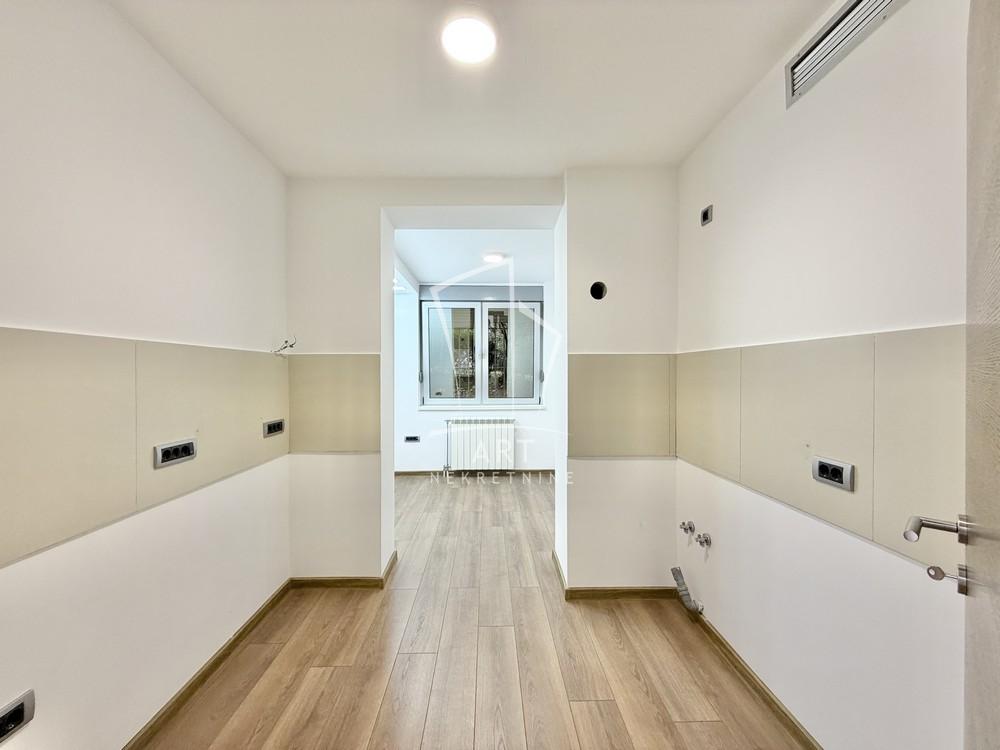 Slika 3 - Ratka Mitrovića, Dvoiposoban stan na prodaju, 70m2, 210.000€