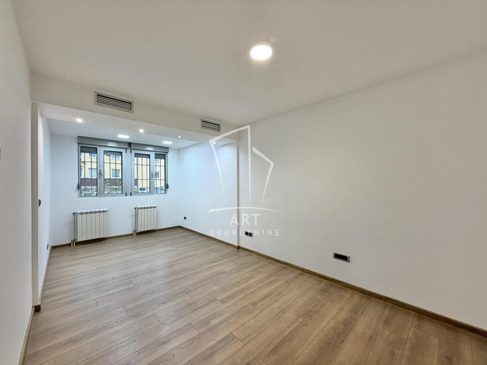 Slika 5 - Ratka Mitrovića, Dvoiposoban stan na prodaju, 70m2, 210.000€