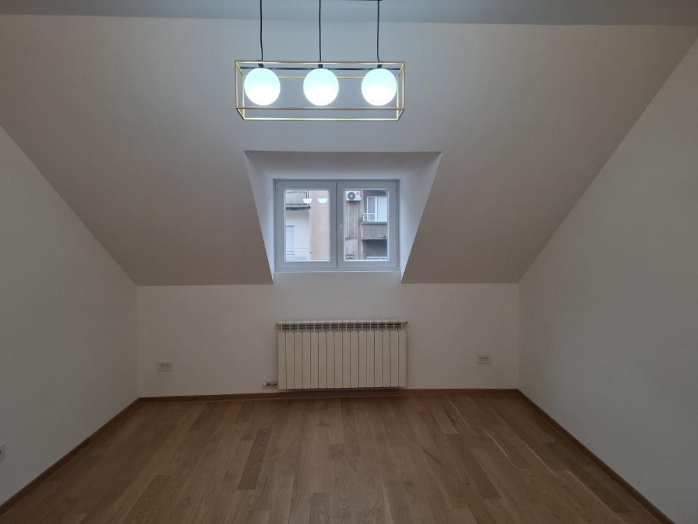 Slika 1 - Kraljice Natalije, Petosoban stan na prodaju, 132m2, 395.000€