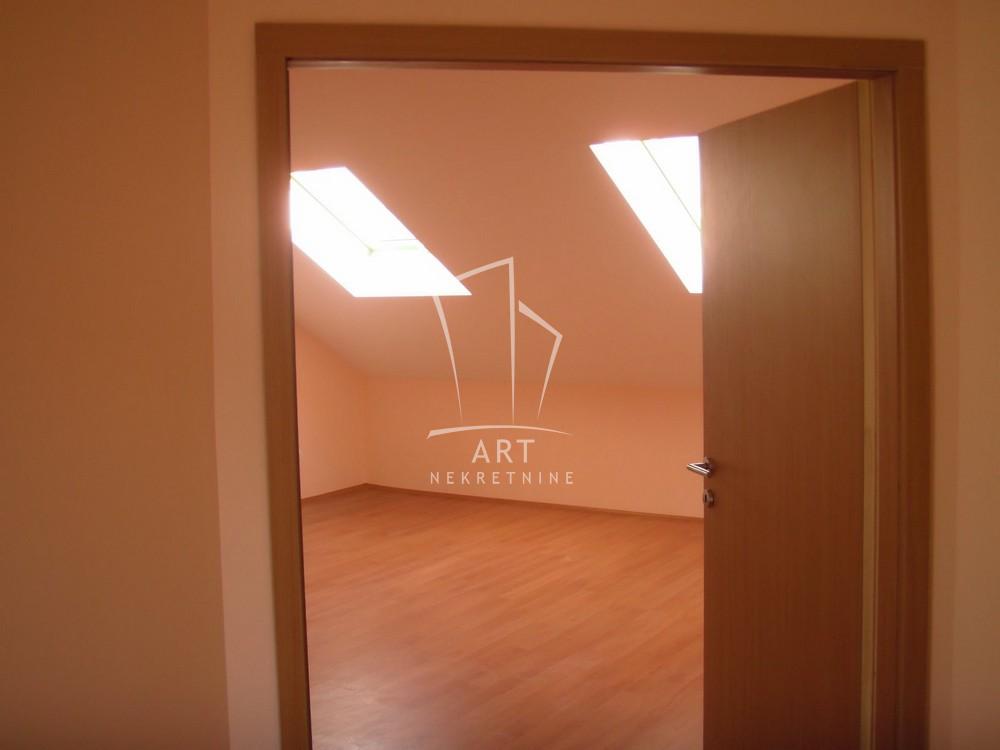 Slika 10 - Zmaj Jovina, Četvorosoban stan na prodaju, 127m2, 430.000€