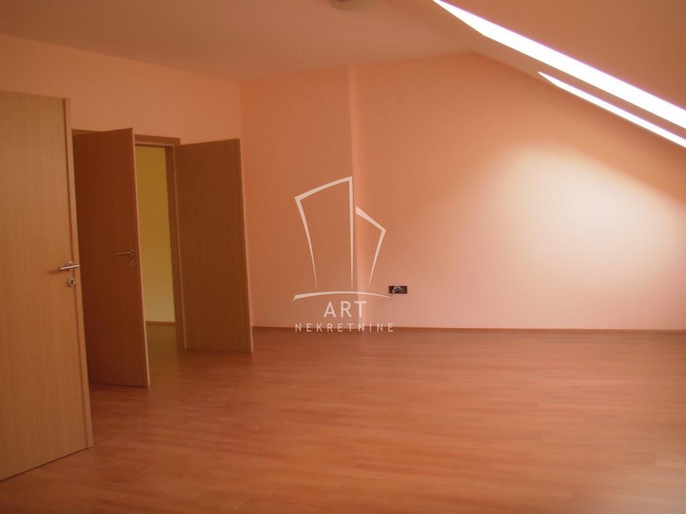 Slika 9 - Zmaj Jovina, Četvorosoban stan na prodaju, 127m2, 430.000€