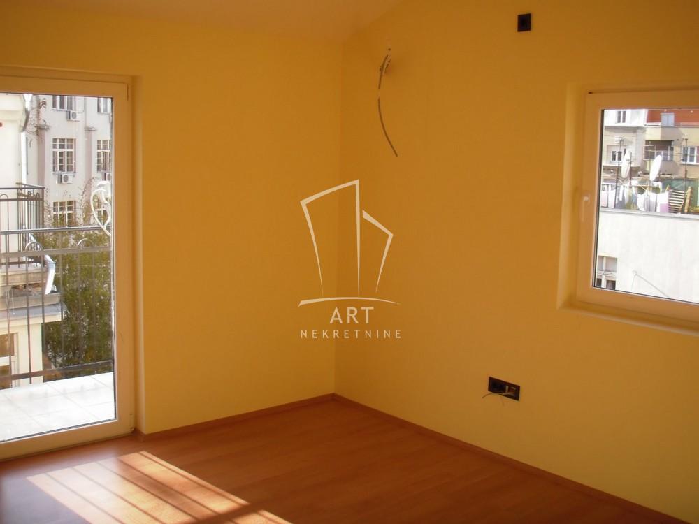 Slika 2 - Zmaj Jovina, Četvorosoban stan na prodaju, 127m2, 430.000€