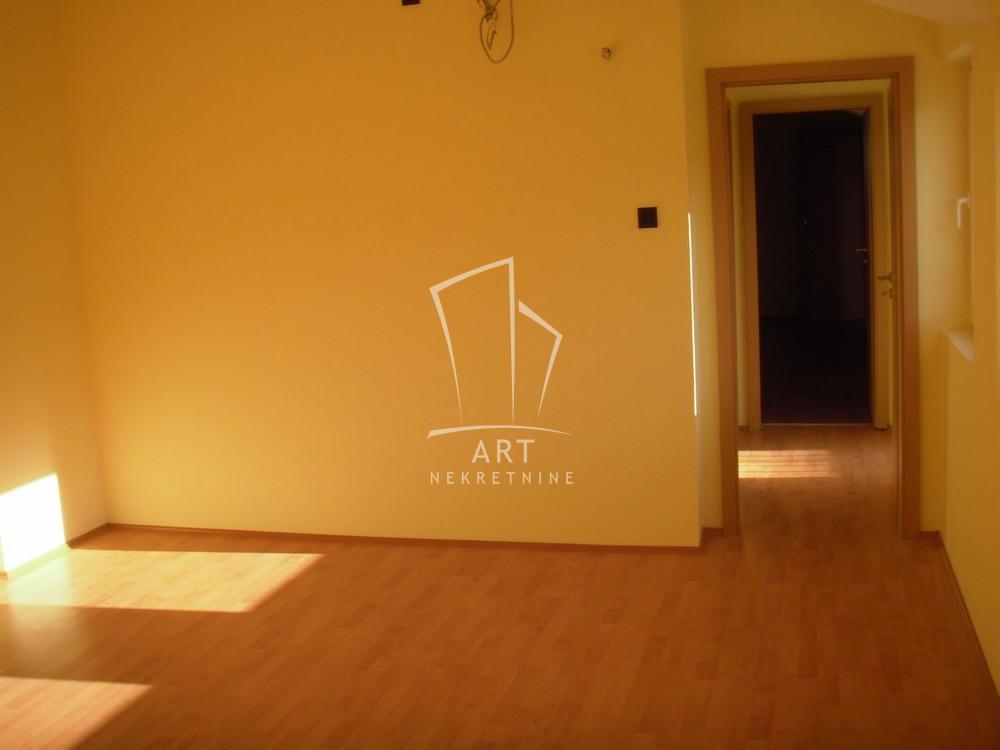 Slika 5 - Zmaj Jovina, Četvorosoban stan na prodaju, 127m2, 430.000€