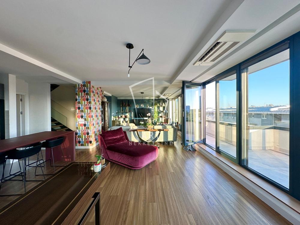 Slika 2 - Bulevar Zorana Đinđića,  Lokal na prodaju, 213m2, 4.000€