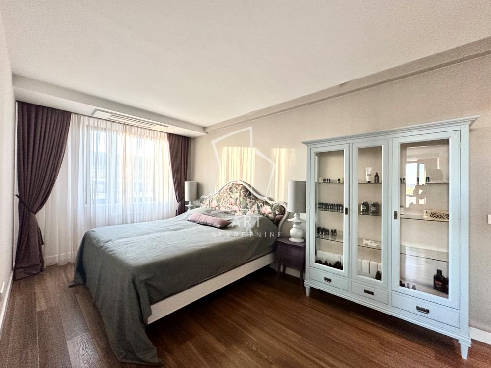 Slika 10 - Bulevar Zorana Đinđića,  Lokal na prodaju, 213m2, 4.000€