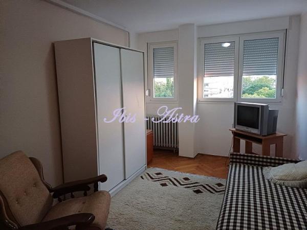 Slika 6 - Pariske komune, Trosoban stan za izdavanje, 68m2, 500€