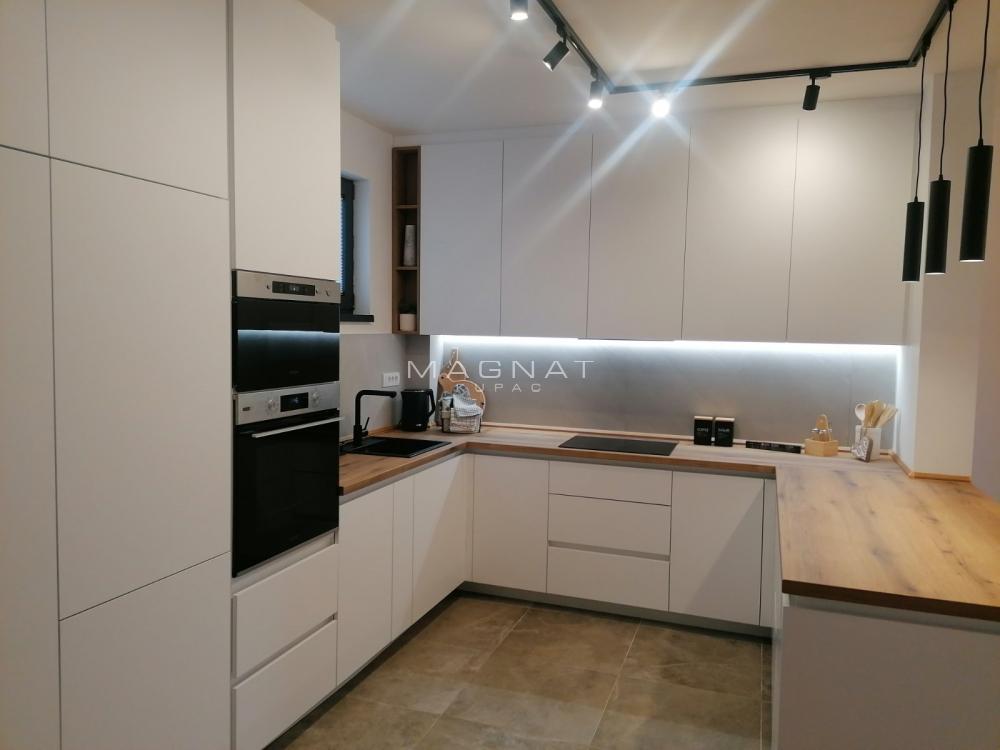 Slika 7 - Albanske spomenice, Trosoban stan za izdavanje, 53m2, 1.000€