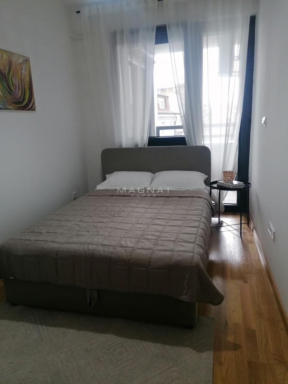 Slika 9 - Albanske spomenice, Trosoban stan za izdavanje, 53m2, 1.000€