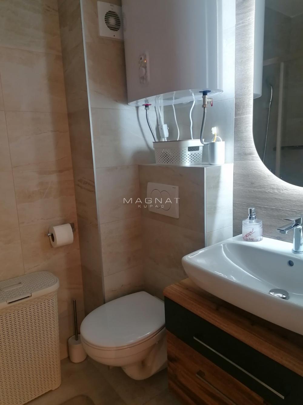 Slika 10 - Albanske spomenice, Trosoban stan za izdavanje, 53m2, 1.000€