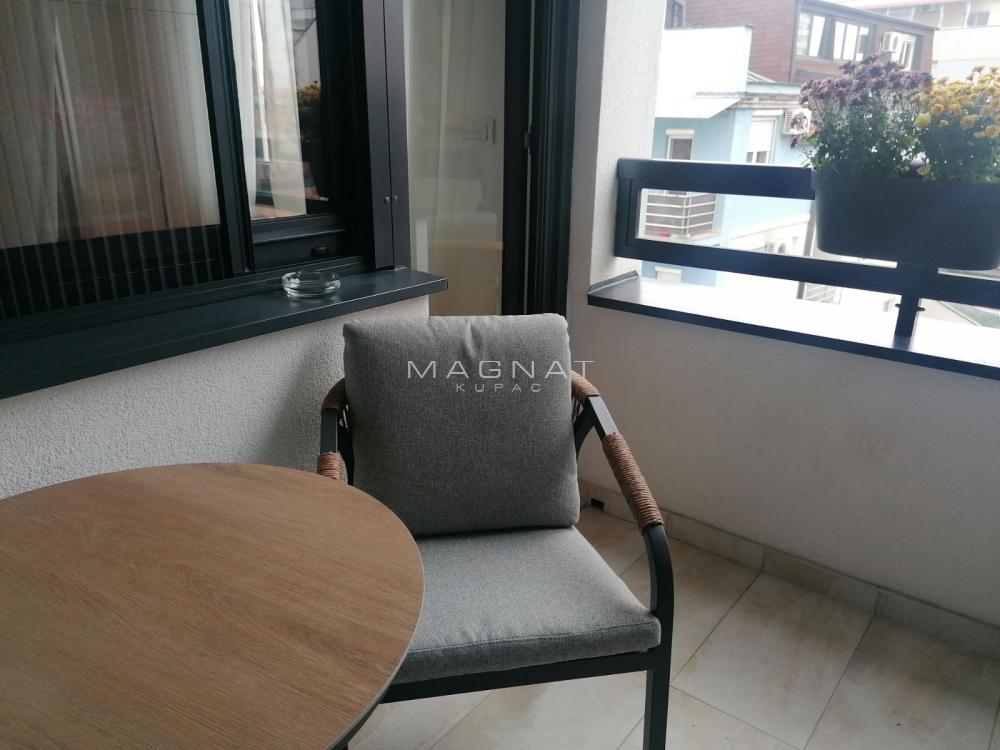 Slika 5 - Albanske spomenice, Trosoban stan za izdavanje, 53m2, 1.000€