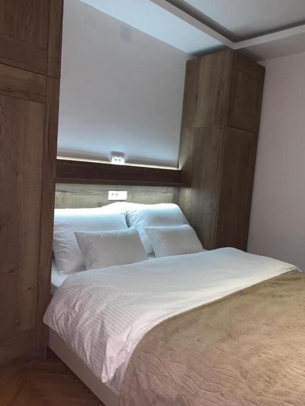 Slika 9 - Bulevar oslobođenja, Dvosoban stan za izdavanje, 40m2, 800€