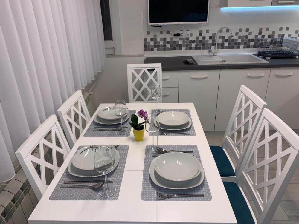 Slika 5 - Bulevar oslobođenja, Dvosoban stan za izdavanje, 40m2, 800€