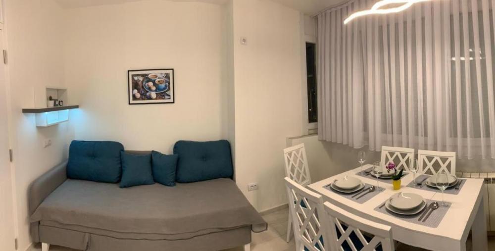 Slika 2 - Bulevar oslobođenja, Dvosoban stan za izdavanje, 40m2, 800€