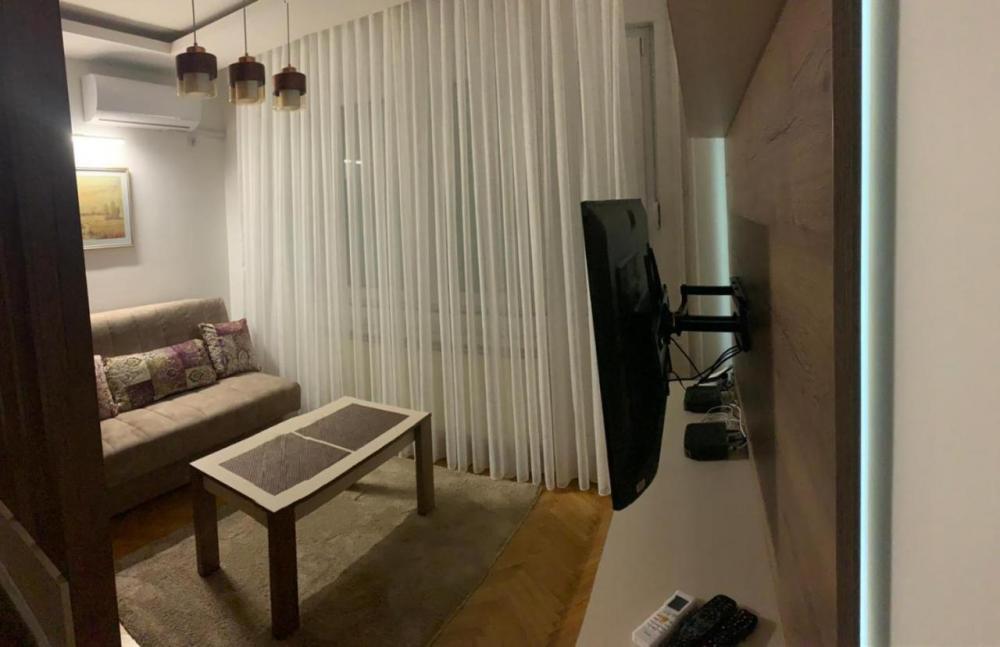 Glavna slika -Bulevar oslobođenja, Dvosoban stan za izdavanje, 40m2, 800€