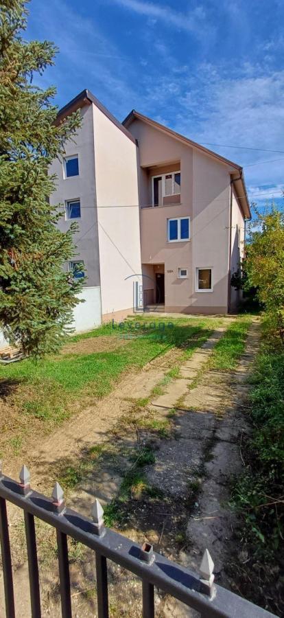 Slika 9 - Stefana Filipovića,  Kuća za izdavanje, 170m2, 500€