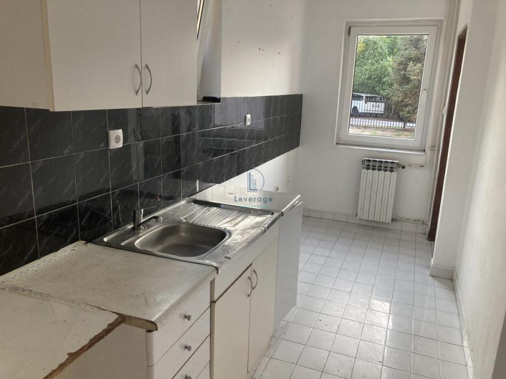 Slika 4 - Stefana Filipovića,  Kuća za izdavanje, 170m2, 500€