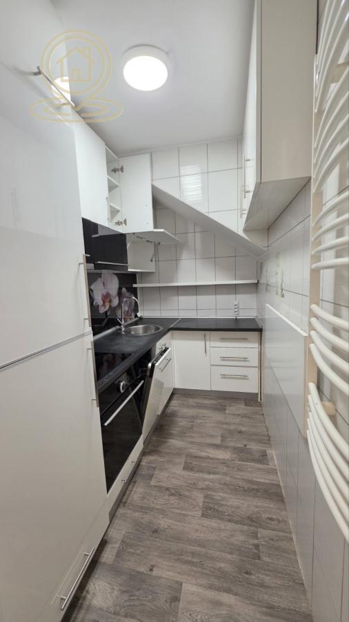 Glavna slika -Četvorosoban stan za izdavanje, 90m2, 1.000€