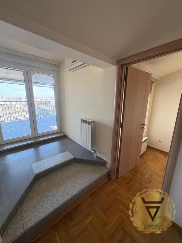 Slika 6 - Četvorosoban stan za izdavanje, 120m2, 1.200€