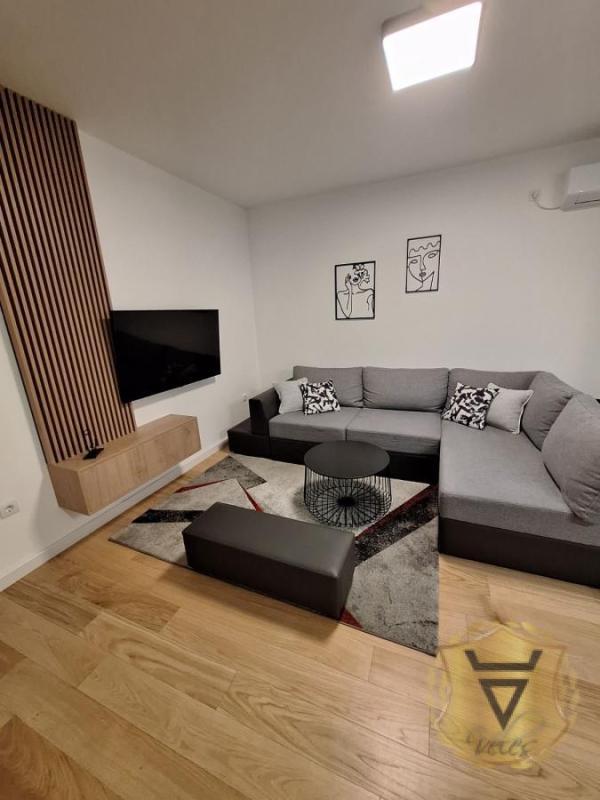 Glavna slika -Dvosoban stan za izdavanje, 45m2, 700€