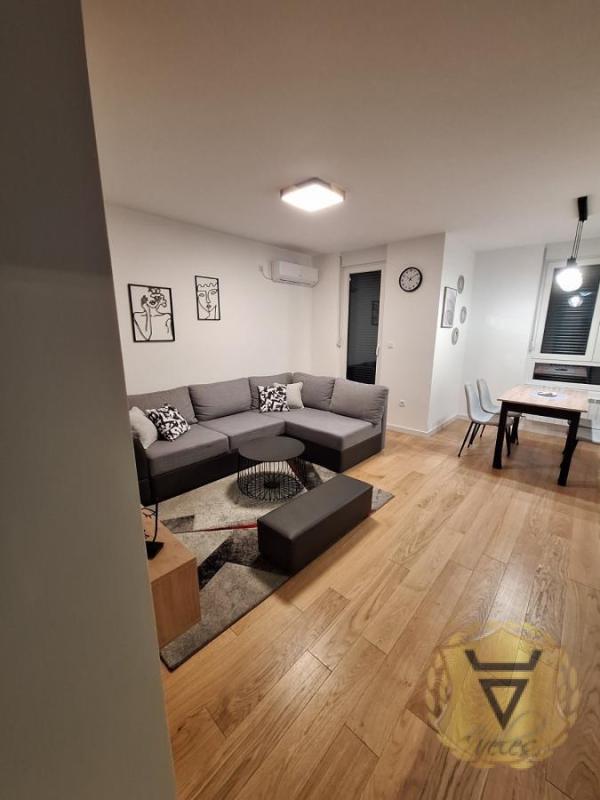 Slika 1 - Dvosoban stan za izdavanje, 45m2, 700€