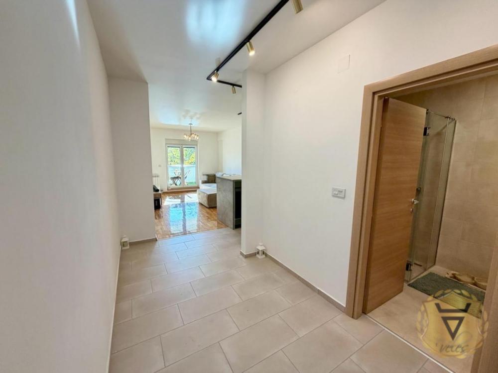 Slika 4 - Dvosoban stan za izdavanje, 54m2, 1.000€