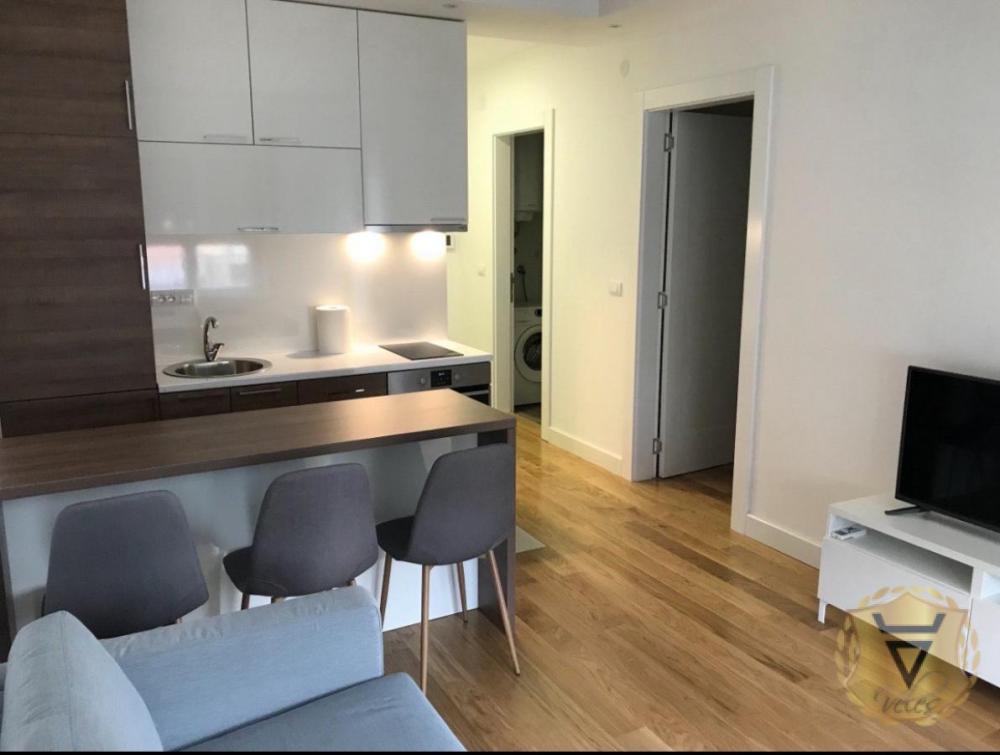 Slika 1 - Dvosoban stan za izdavanje, 43m2, 700€