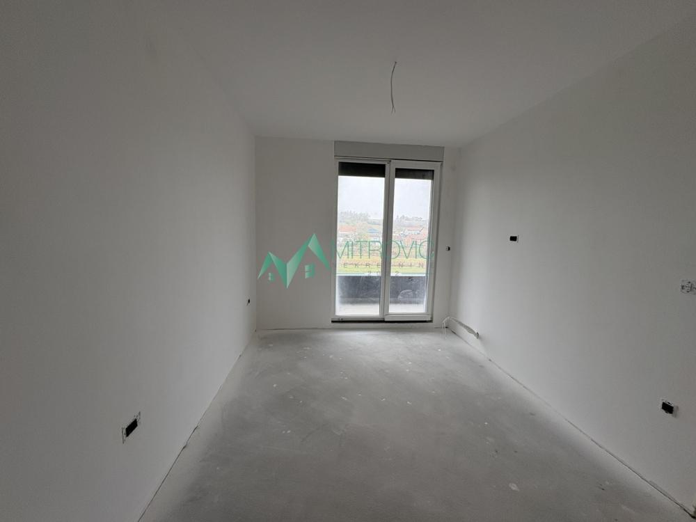 Slika 5 - Četvoroiposoban stan na prodaju, 177m2, 236.900€