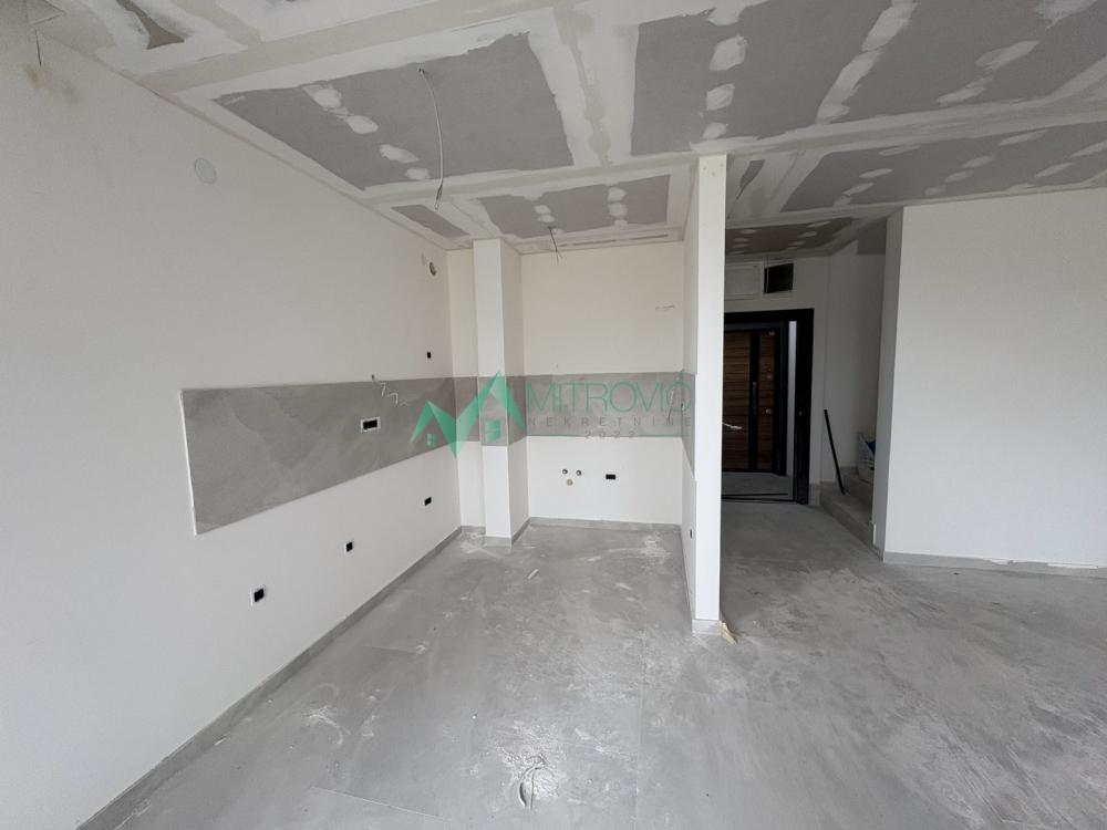 Slika 1 - Četvoroiposoban stan na prodaju, 177m2, 236.900€