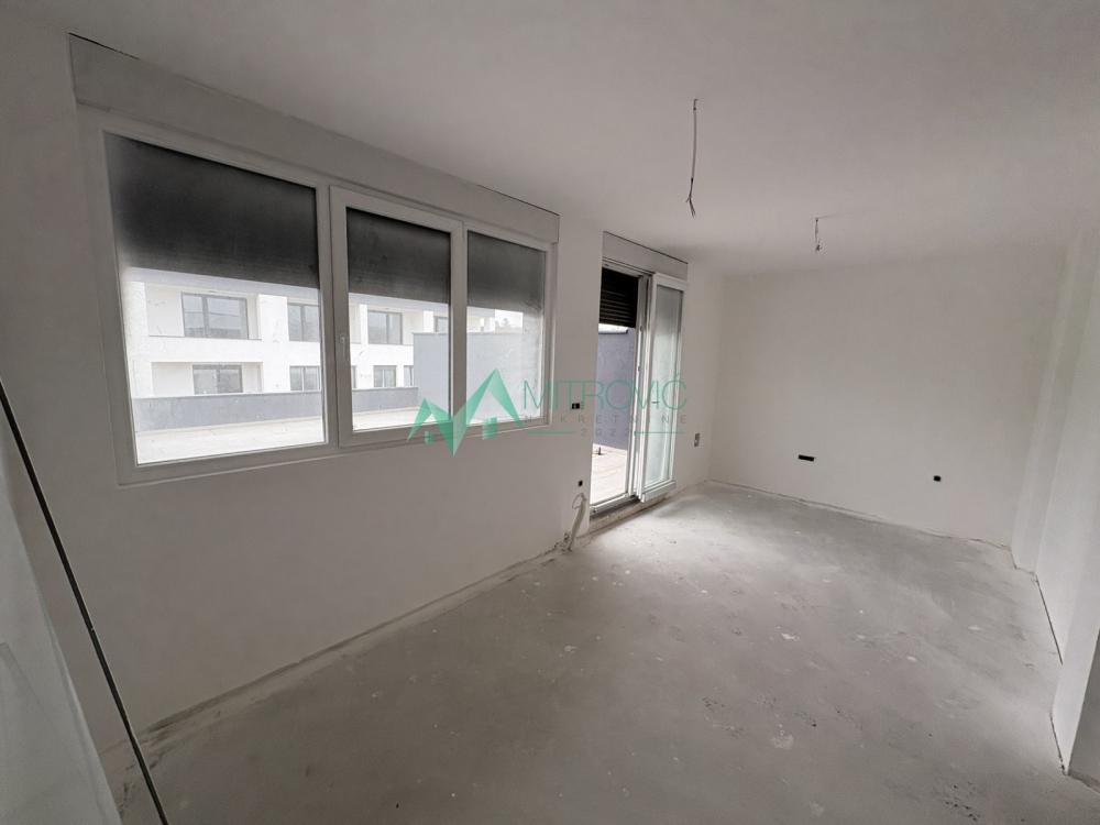 Slika 11 - Četvoroiposoban stan na prodaju, 177m2, 236.900€