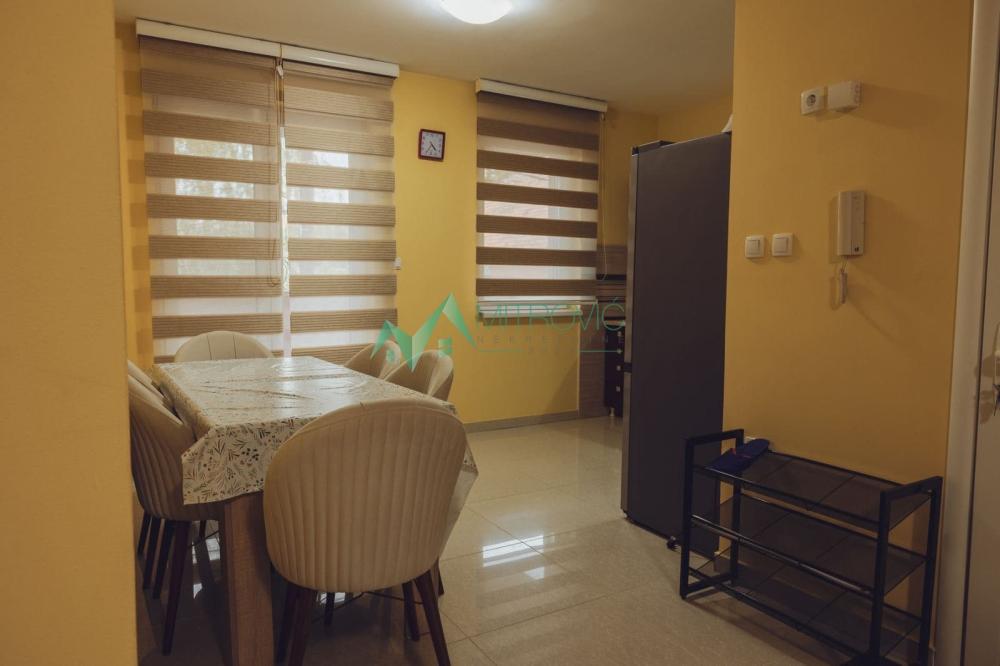 Slika 2 - Četvorosoban stan za izdavanje, 120m2, 750€