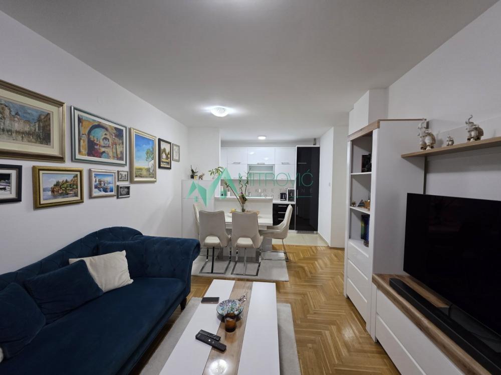 Glavna slika -Dvoiposoban stan na prodaju, 55m2, 170.000€