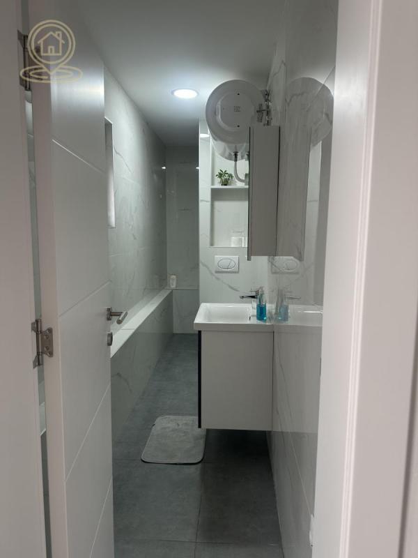 Slika 1 -  Lokal za izdavanje, 93m2, 700€