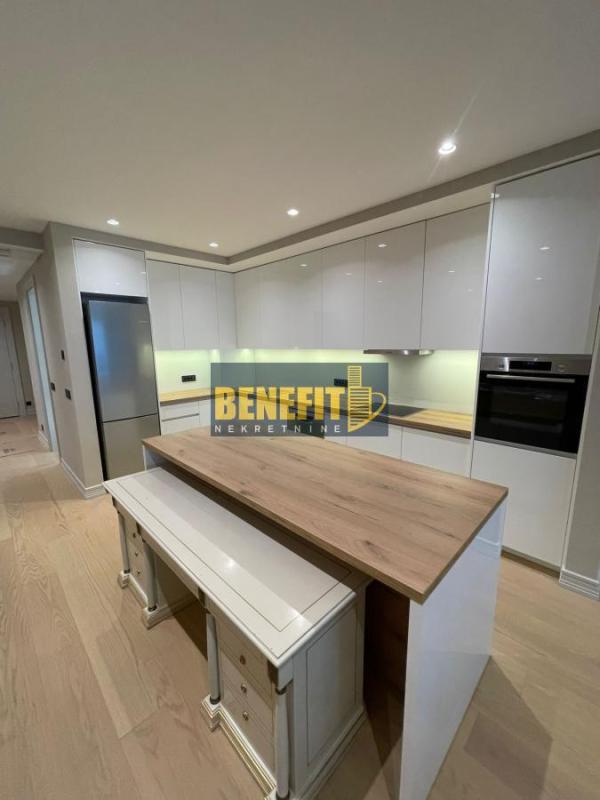 Slika 2 - Četvorosoban stan za izdavanje, 143m2, 3.000€