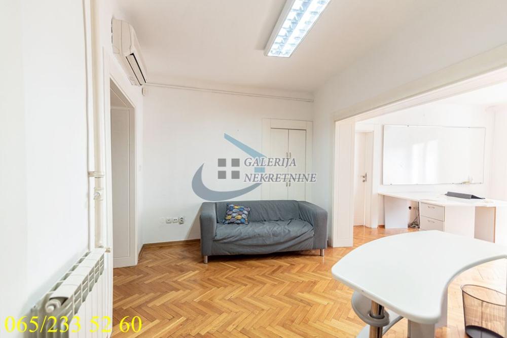 Slika 3 - Makedonska, Dvoiposoban stan za izdavanje, 68m2, 900€