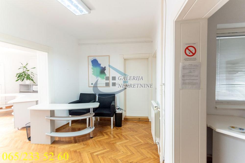 Slika 2 - Makedonska, Dvoiposoban stan za izdavanje, 68m2, 900€