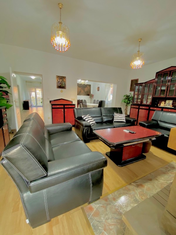 Slika 1 - Liksuri, Trosoban stan na prodaju, 121m2, 320.000€