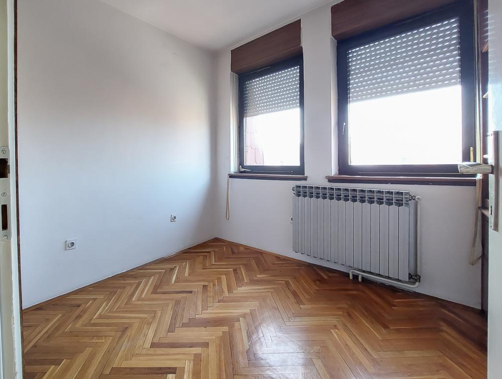 Slika 10 - Isaka Njutna,  Kuća na prodaju, 140m2, 230.000€