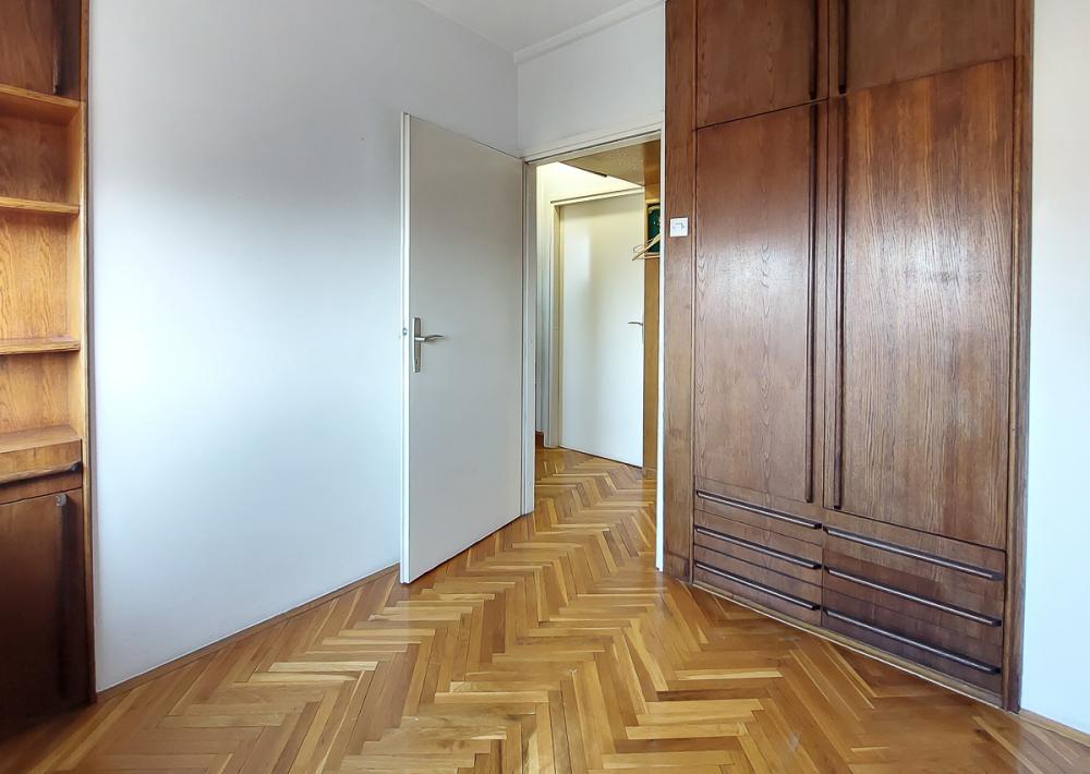 Slika 11 - Isaka Njutna,  Kuća na prodaju, 140m2, 230.000€