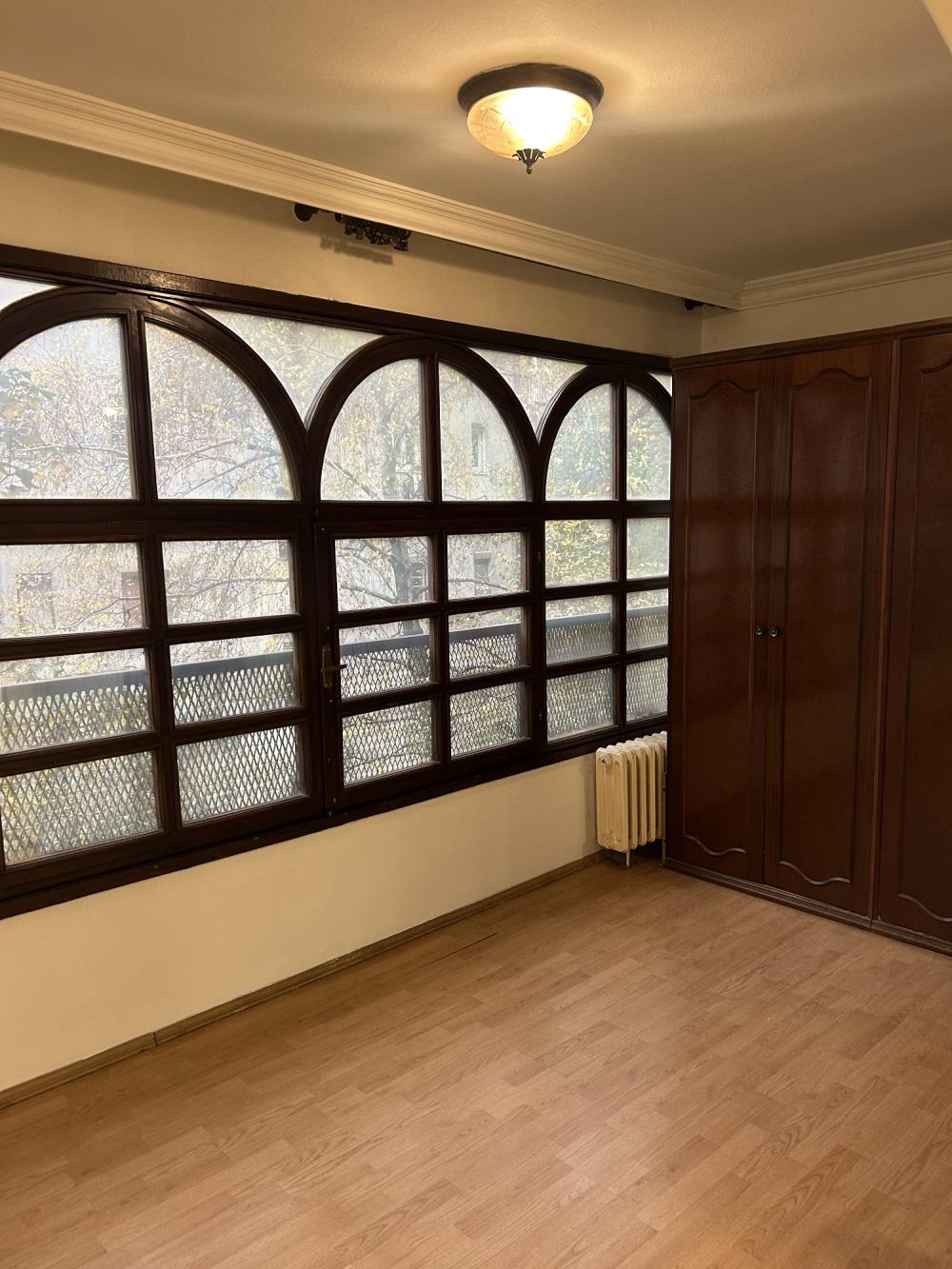 Slika 3 - Golsvordijeva, Trosoban stan za izdavanje, 115m2, 1.300€