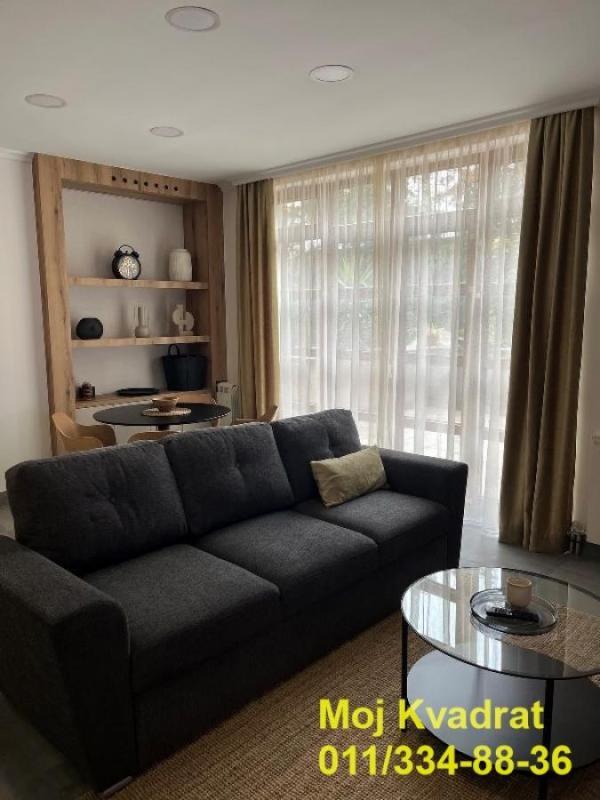 Glavna slika -Jednosoban stan za izdavanje, 70m2, 860€