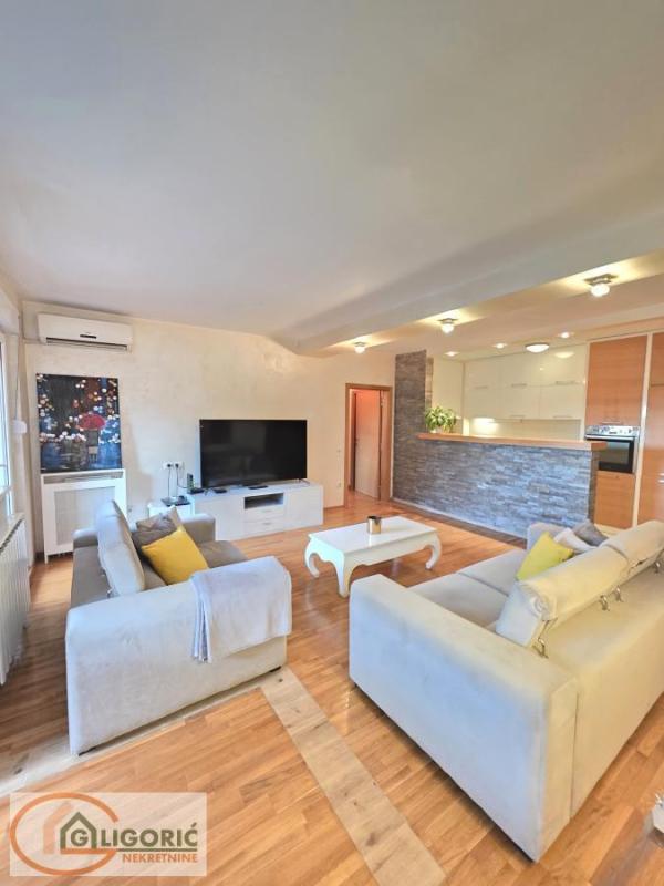 Slika 1 - Ilije Stojadinovića, Trosoban stan na prodaju, 82m2, 245.000€