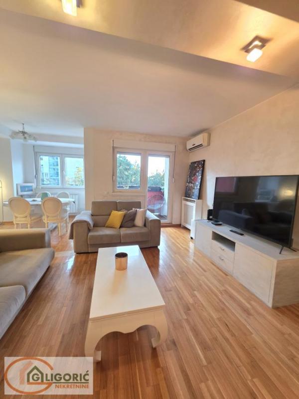 Slika 5 - Ilije Stojadinovića, Trosoban stan na prodaju, 82m2, 245.000€