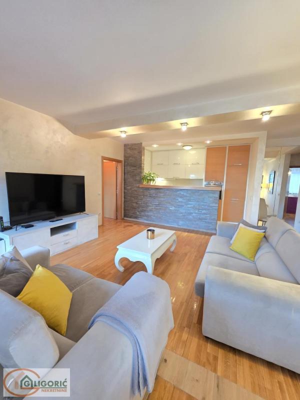 Slika 2 - Ilije Stojadinovića, Trosoban stan na prodaju, 82m2, 245.000€