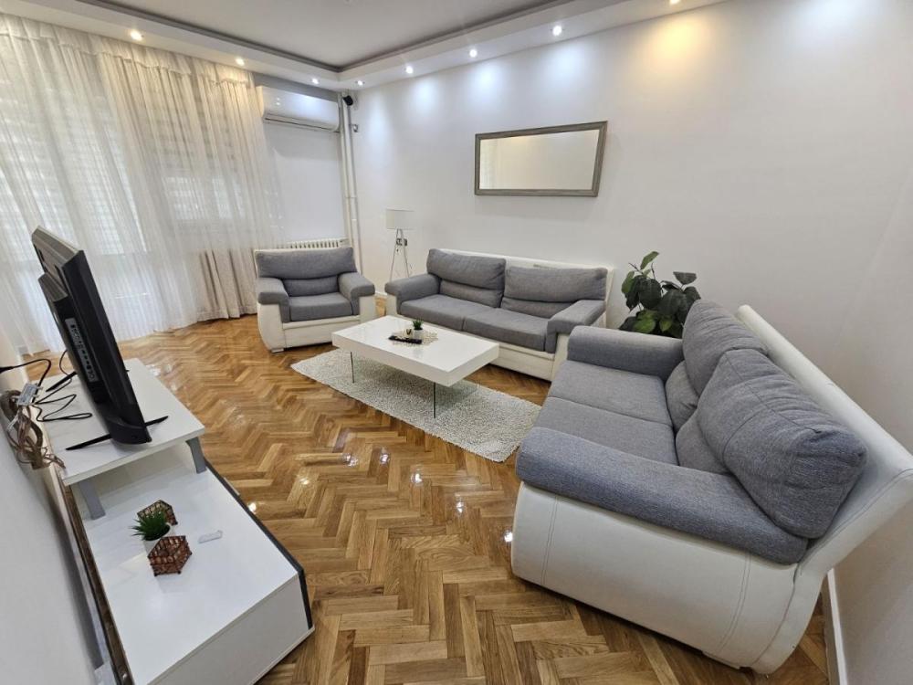 Slika 1 - Trosoban stan za izdavanje, 72m2, 600€