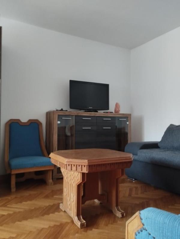 Slika 2 - Dvoiposoban stan za izdavanje, 500€