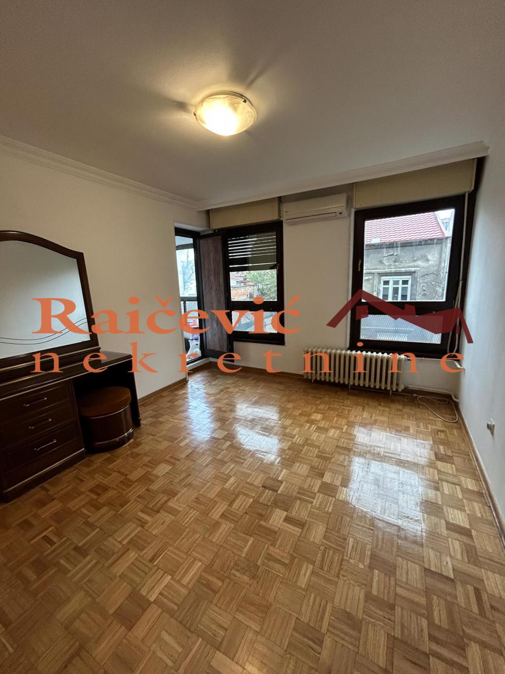 Slika 6 - Golsvordijeva, Trosoban stan za izdavanje, 115m2, 1.300€