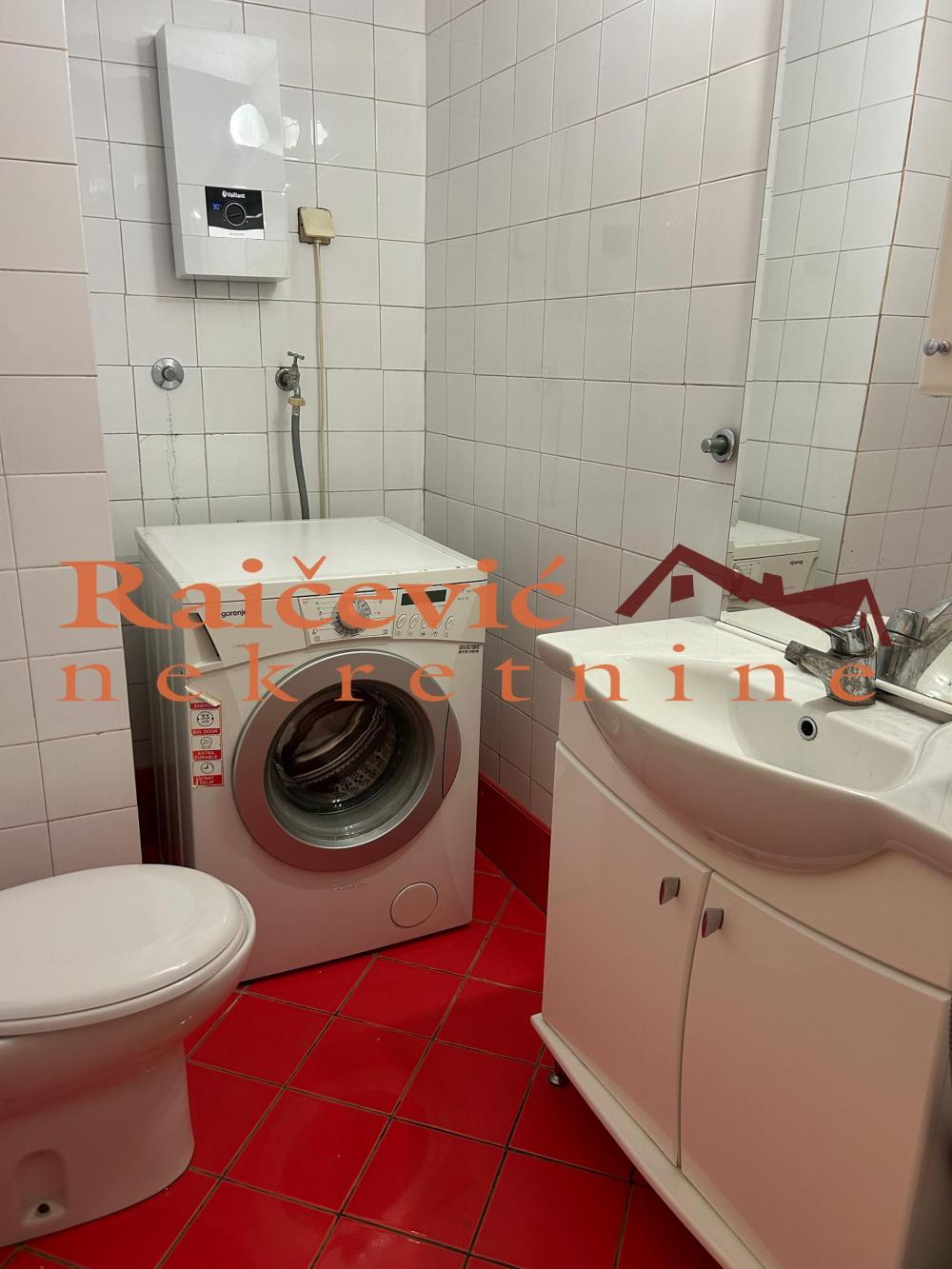 Slika 9 - Golsvordijeva, Trosoban stan za izdavanje, 115m2, 1.300€