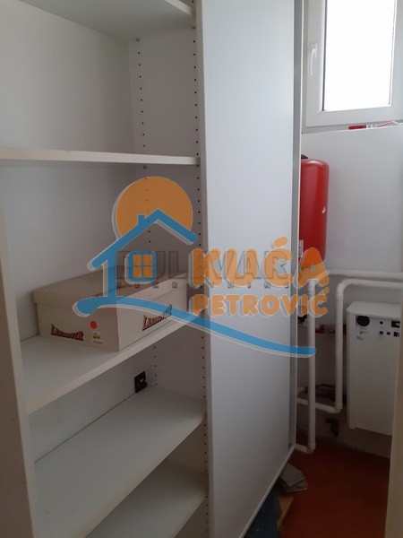 Slika 6 - Obrenovićeva, Četvorosoban stan za izdavanje, 92m2, 700€